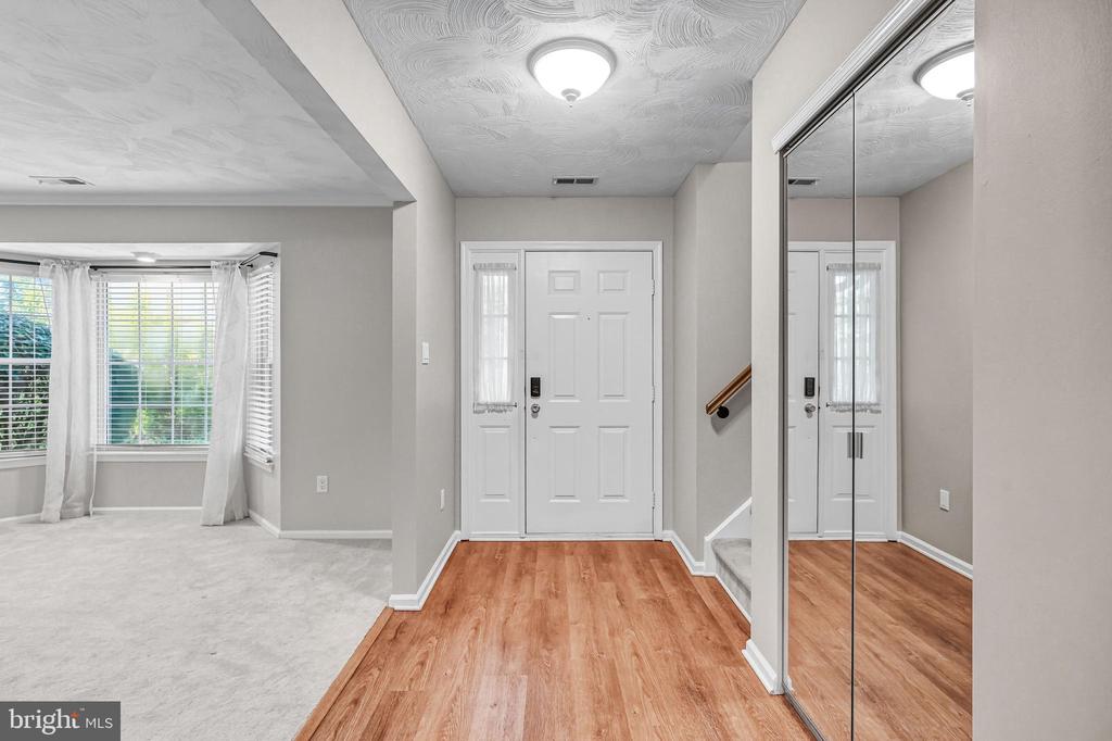 1105 YARMOUTH LANE