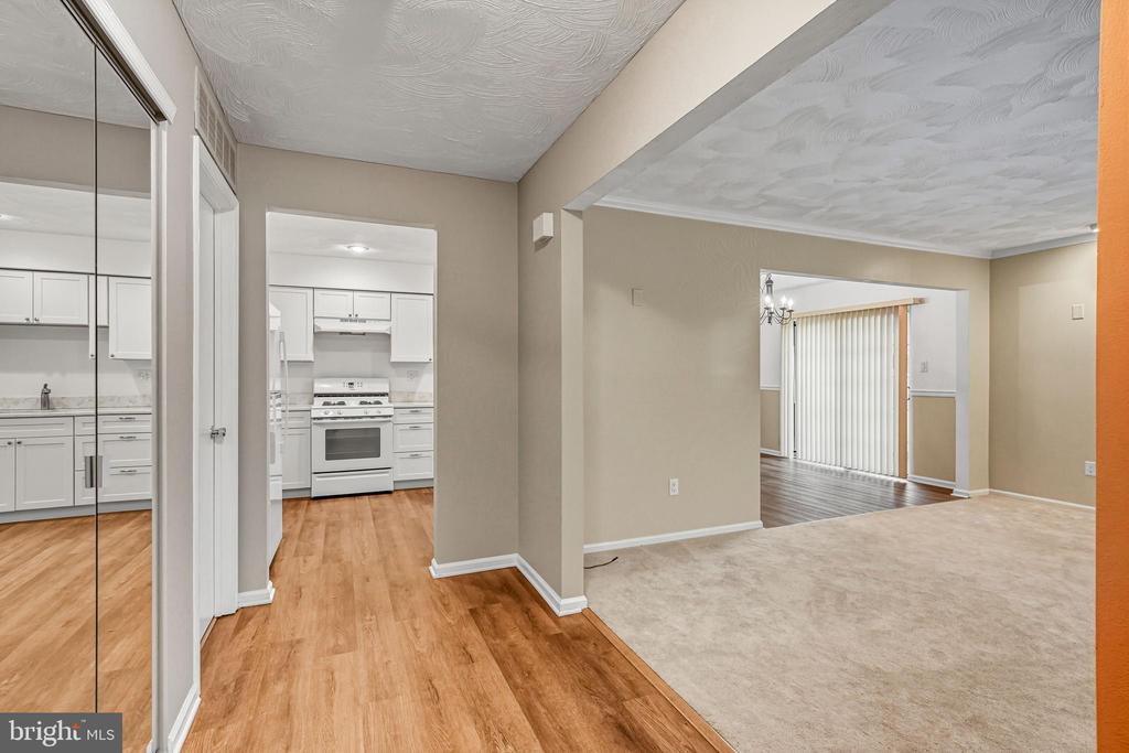 1105 YARMOUTH LANE