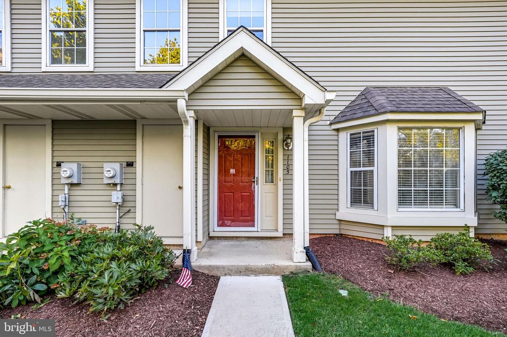 1105 YARMOUTH LANE