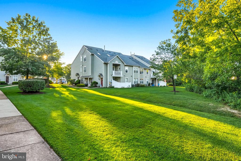 1105 YARMOUTH LANE