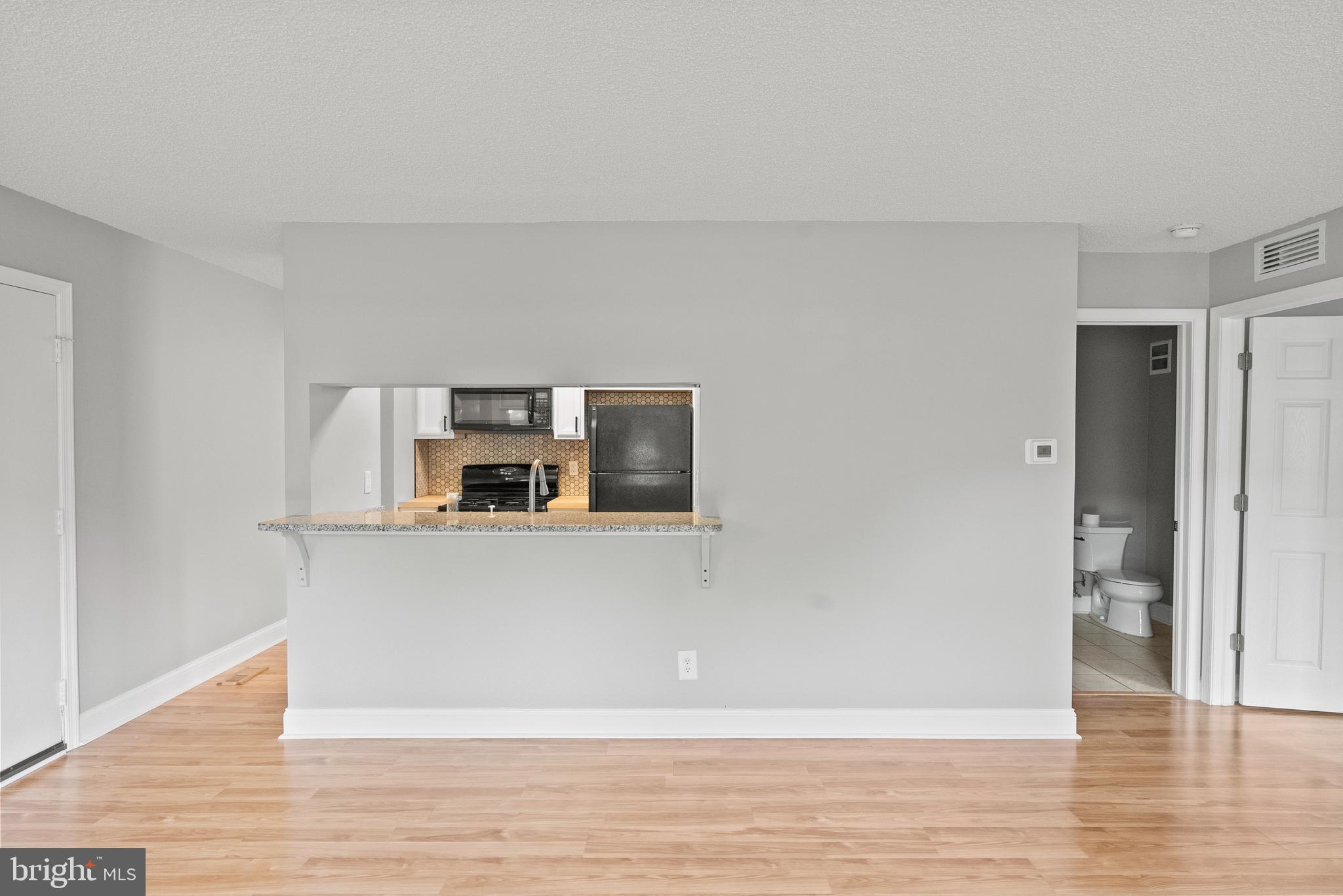 609 WOODHOLLOW DRIVE