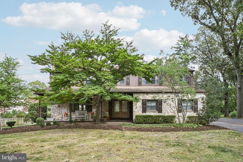 1001 CHERRY LANE
