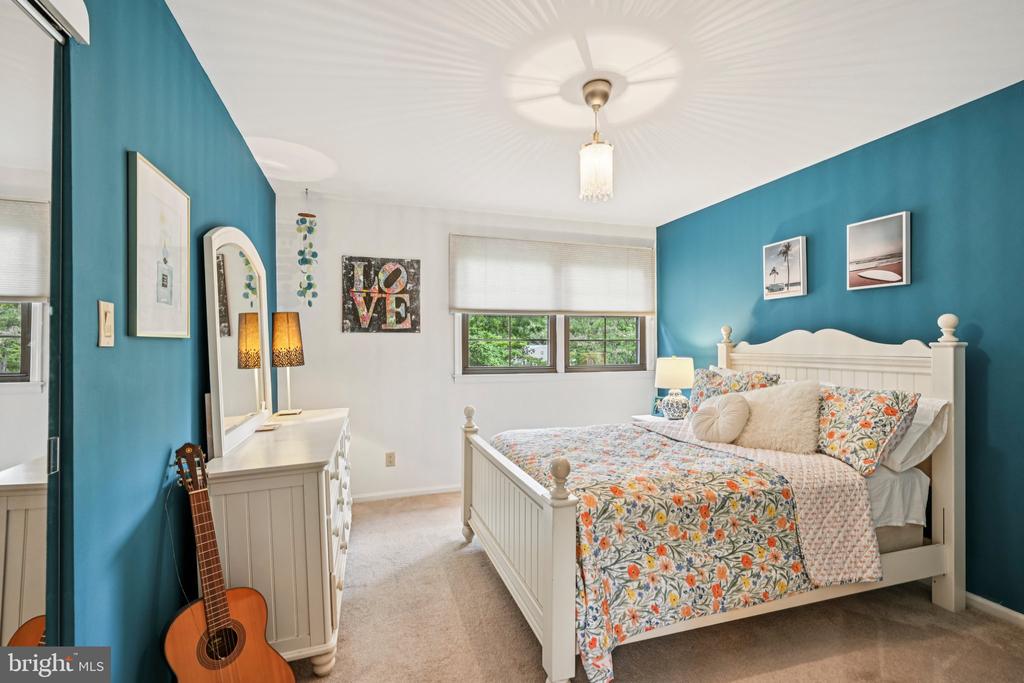 1001 CHERRY LANE