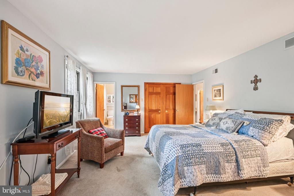 1001 CHERRY LANE