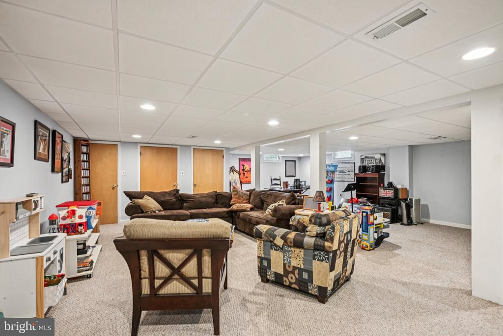 1001 CHERRY LANE