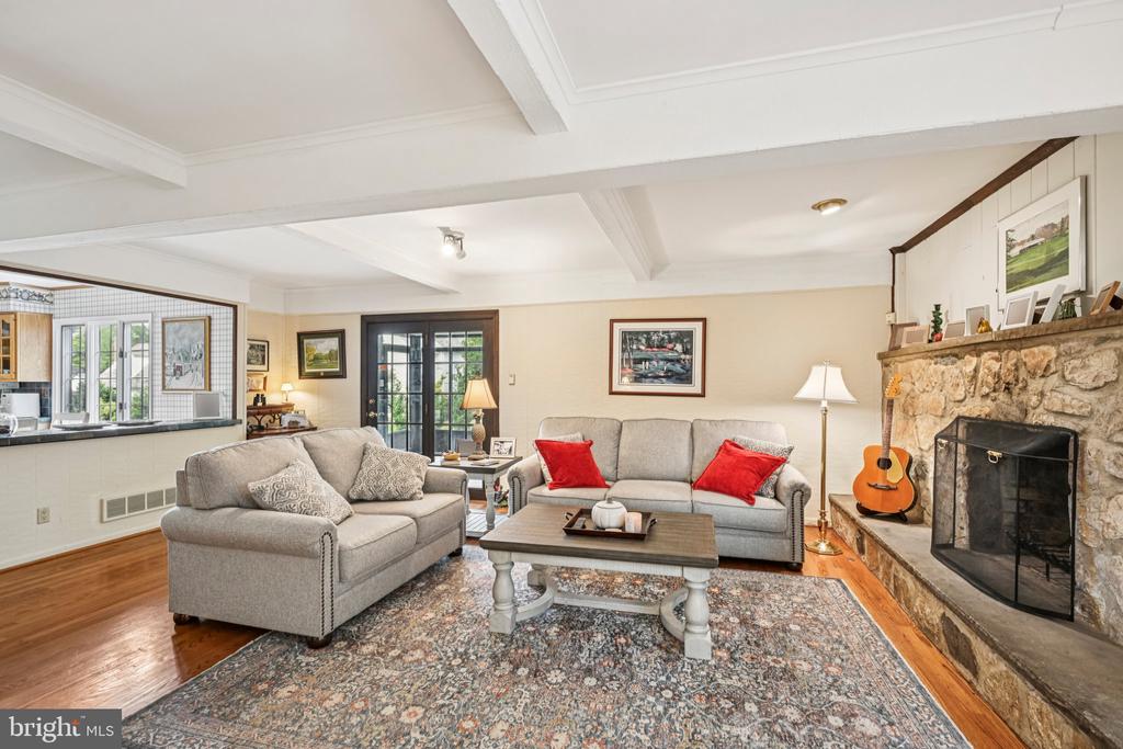1001 CHERRY LANE