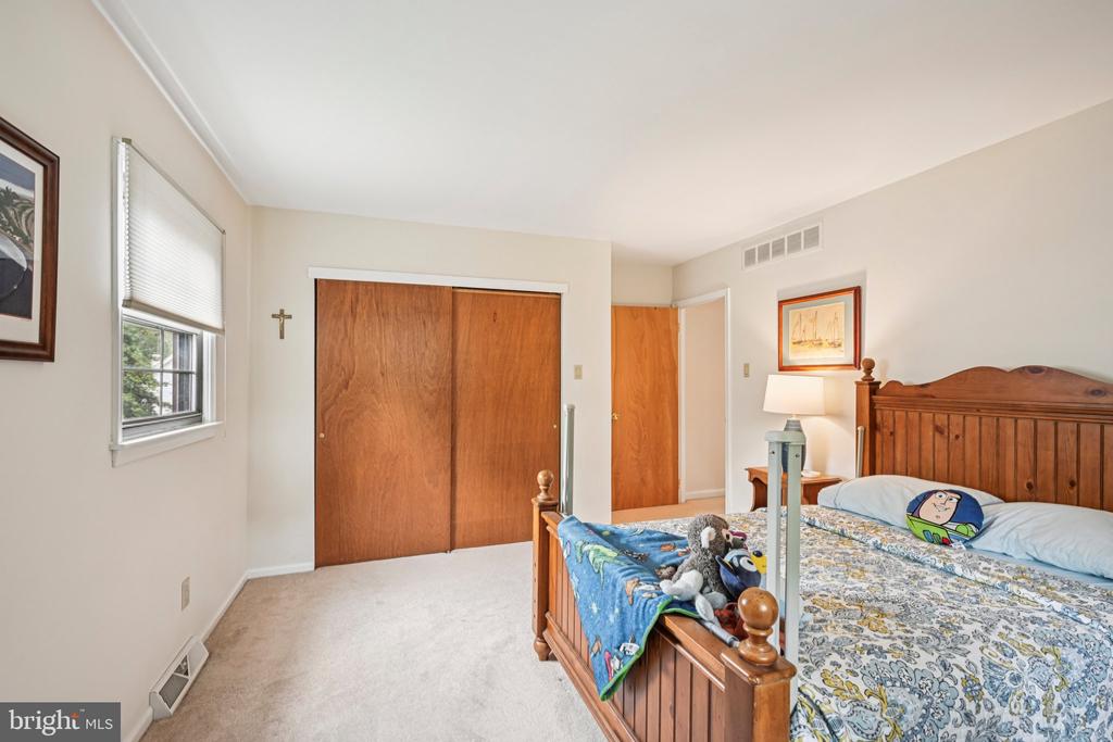 1001 CHERRY LANE