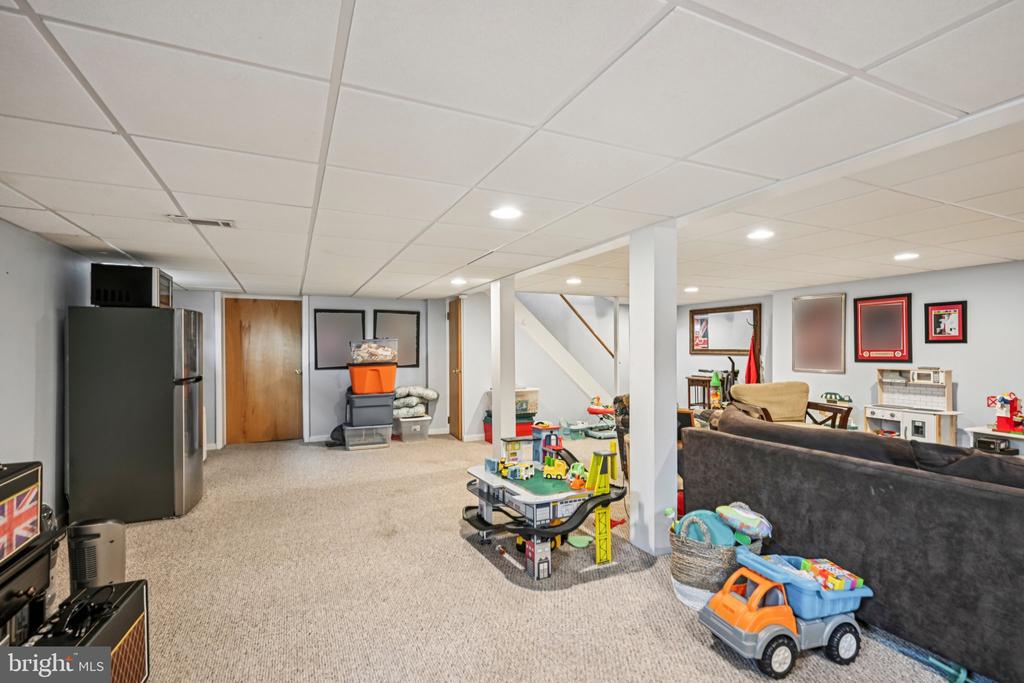 1001 CHERRY LANE