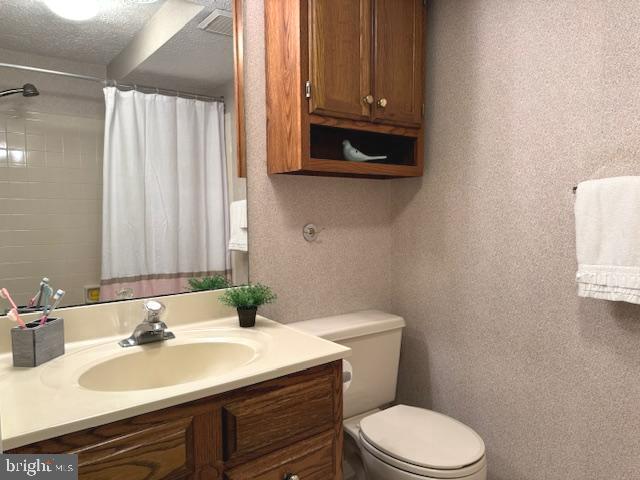 1 INVERNESS CIRCLE