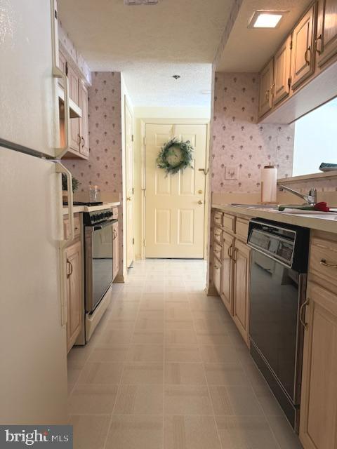 1 INVERNESS CIRCLE