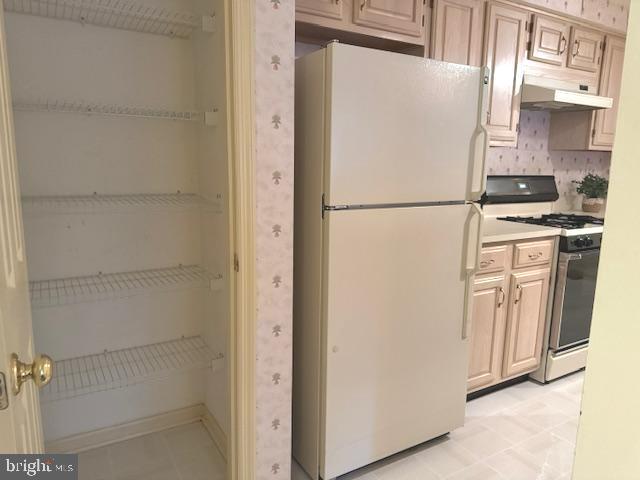 1 INVERNESS CIRCLE