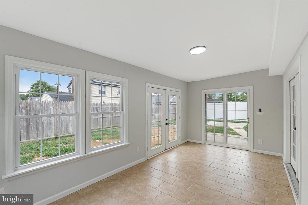 31 POND LANE
