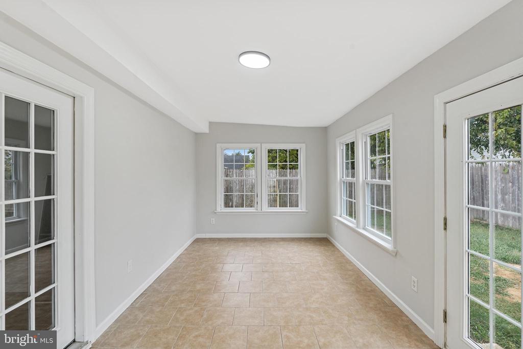 31 POND LANE