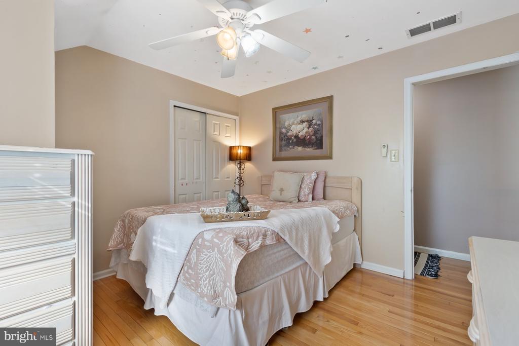 71 KINGSBRIDGE DRIVE