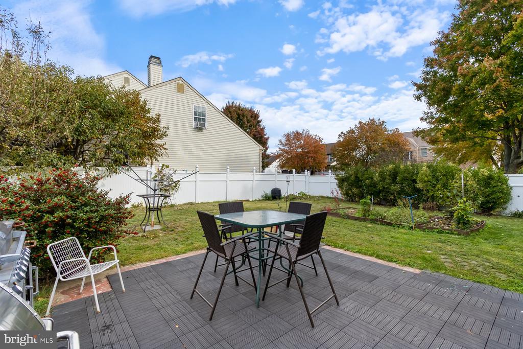 71 KINGSBRIDGE DRIVE