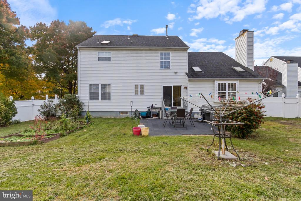 71 KINGSBRIDGE DRIVE