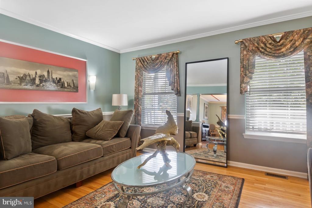 71 KINGSBRIDGE DRIVE