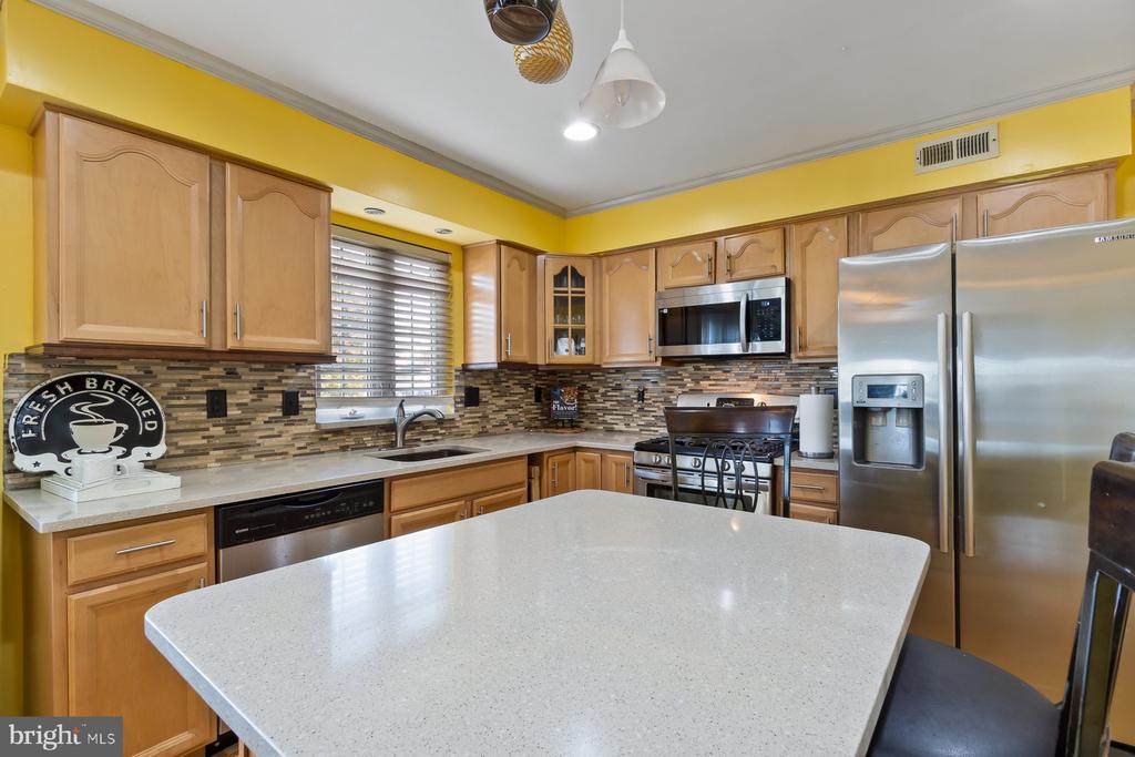 71 KINGSBRIDGE DRIVE