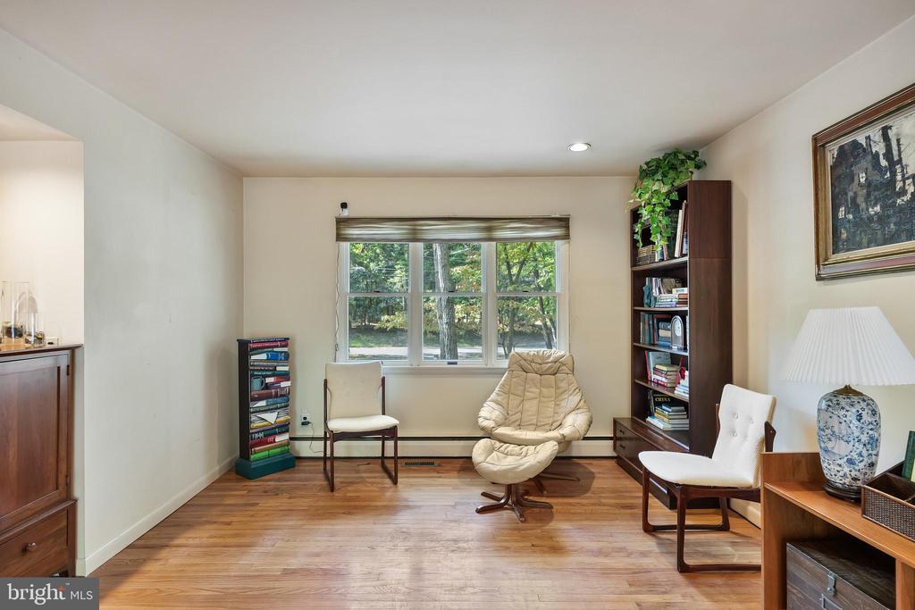 487 TUCKERTON ROAD