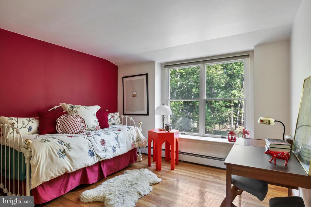 487 TUCKERTON ROAD