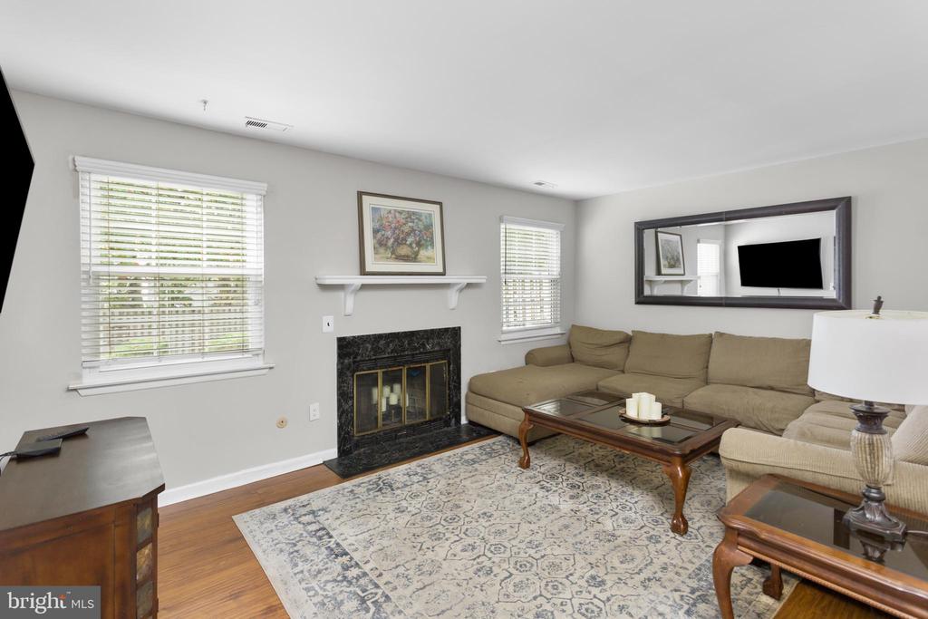 207 FOXWOOD LANE