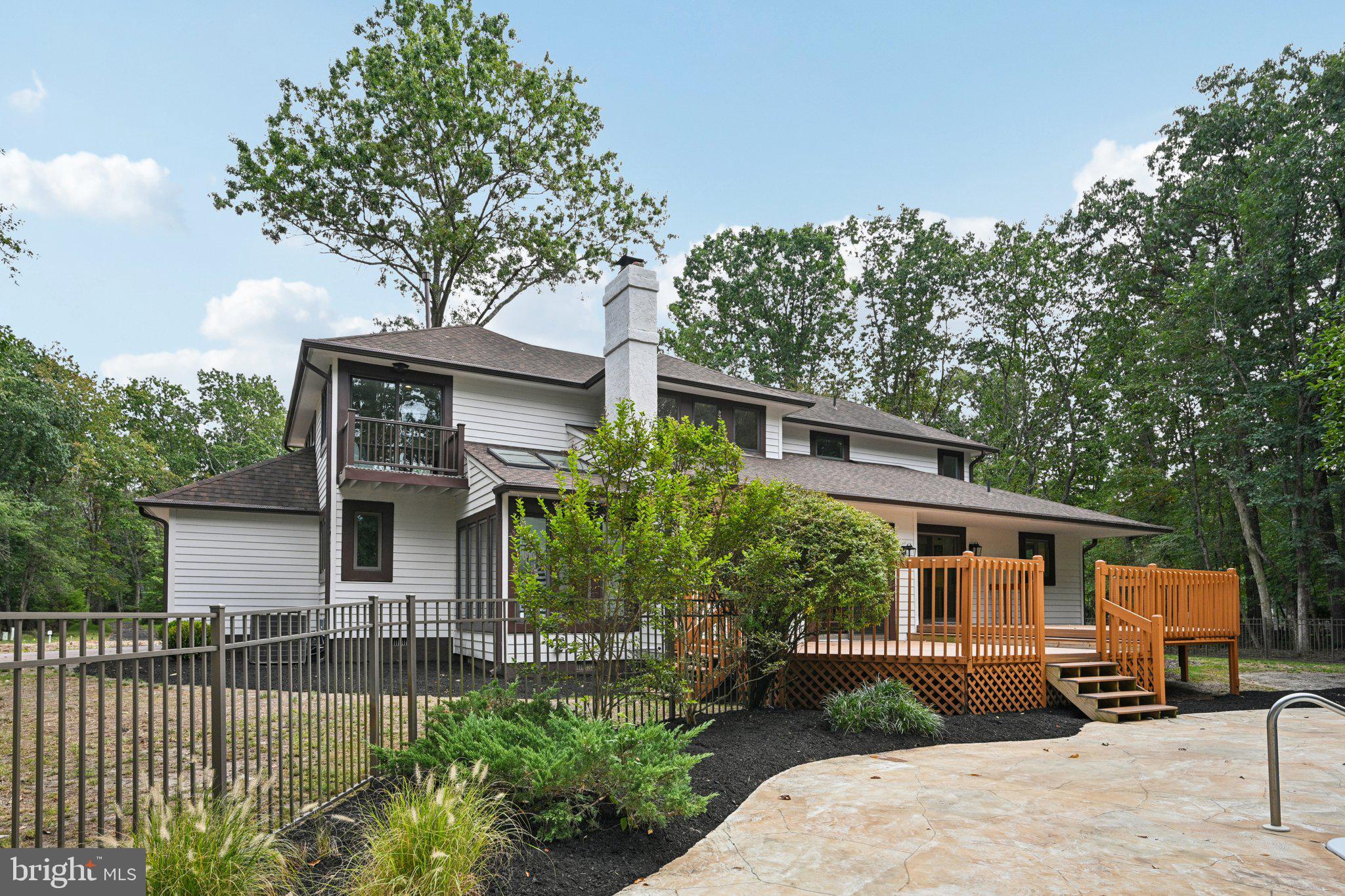 3 N COUNTRY LAKES DRIVE