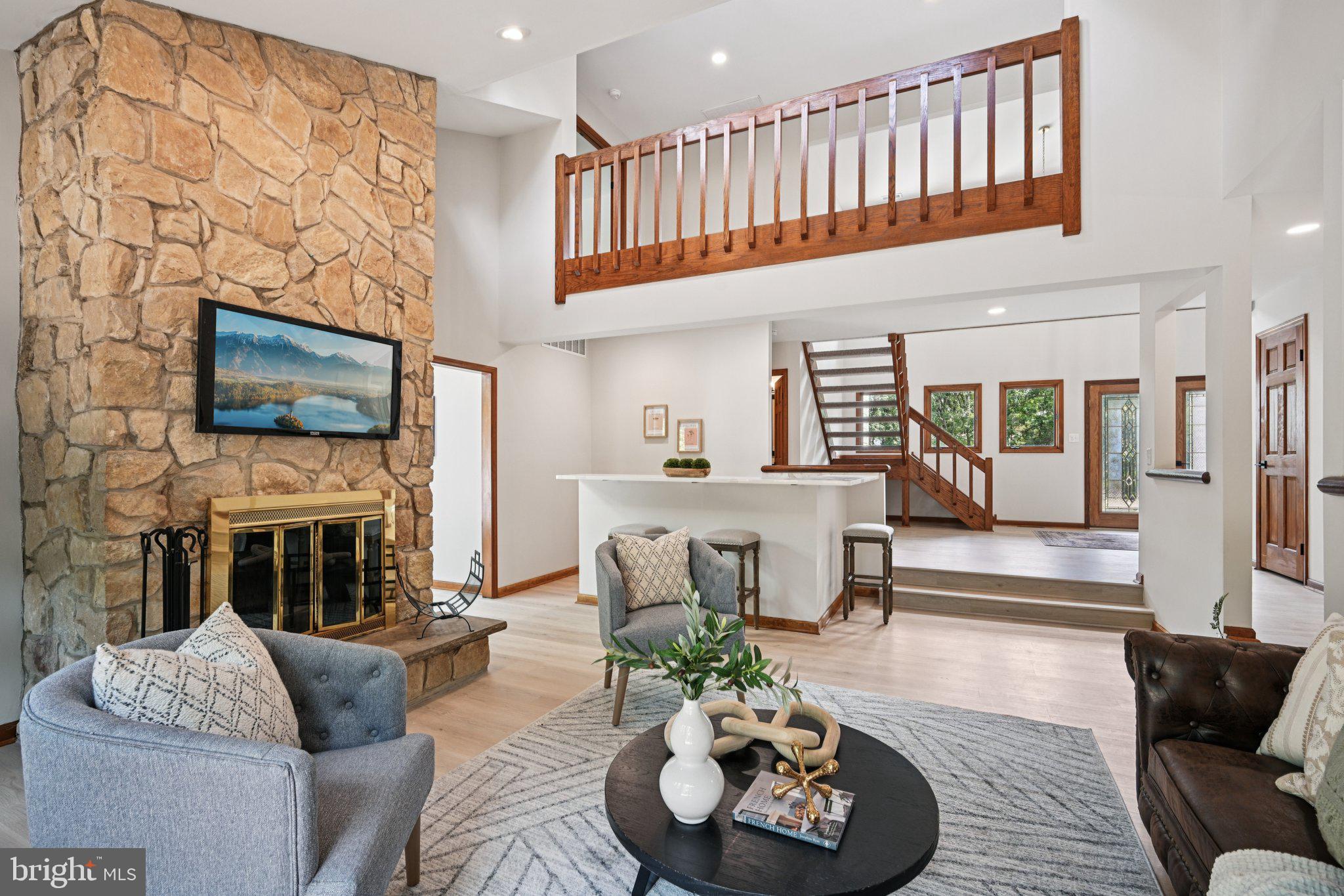 3 N COUNTRY LAKES DRIVE