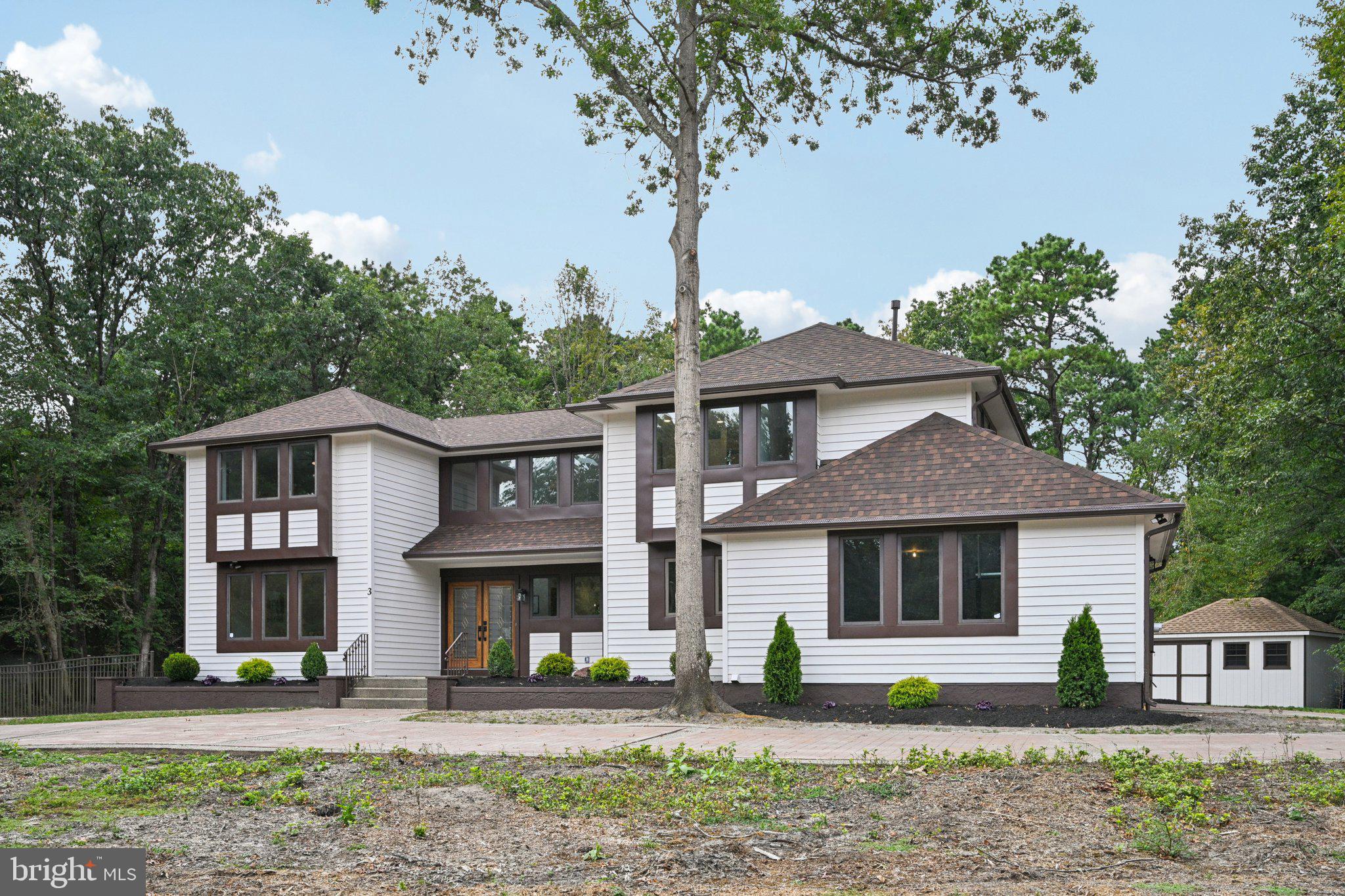 3 N COUNTRY LAKES DRIVE
