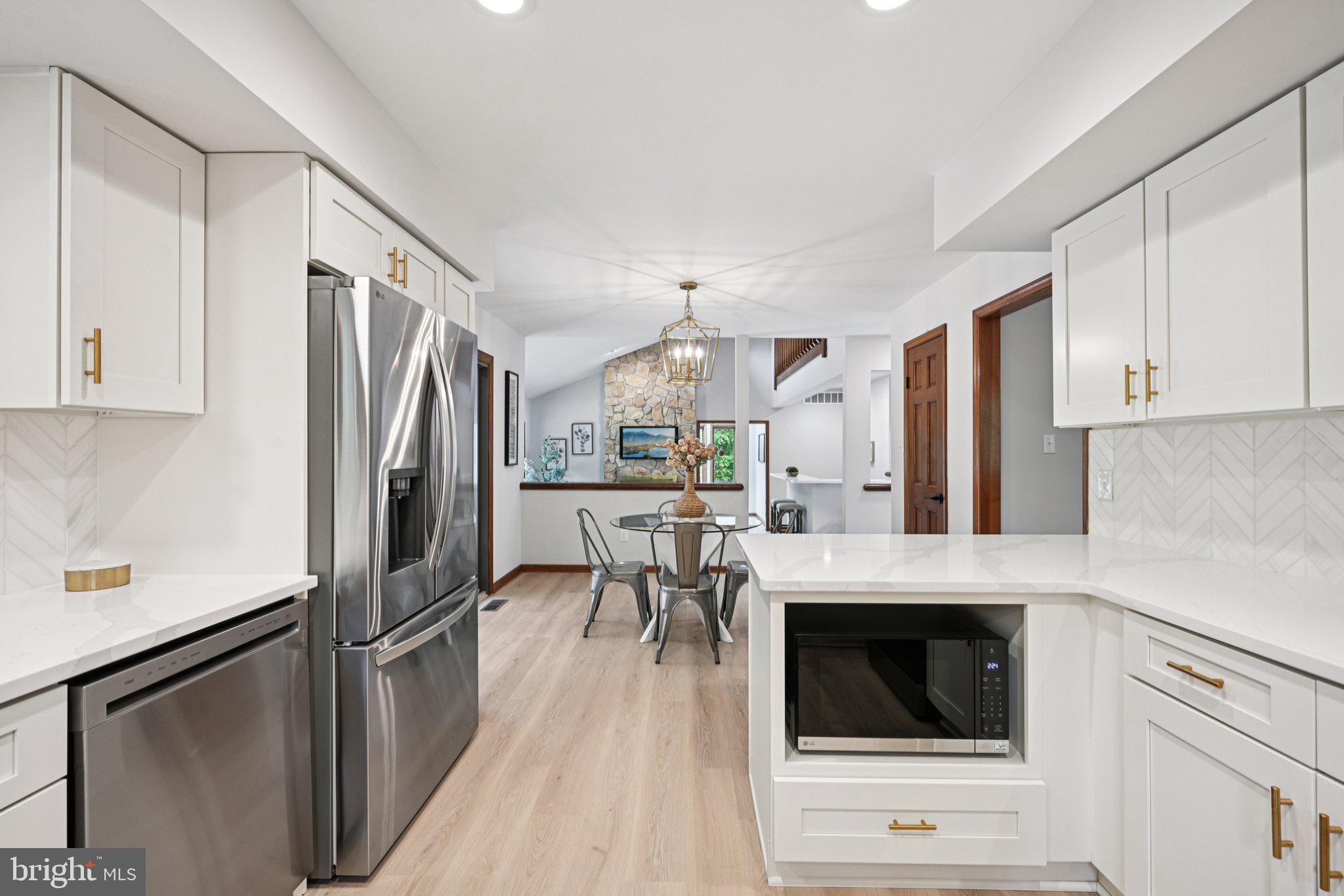 3 N COUNTRY LAKES DRIVE