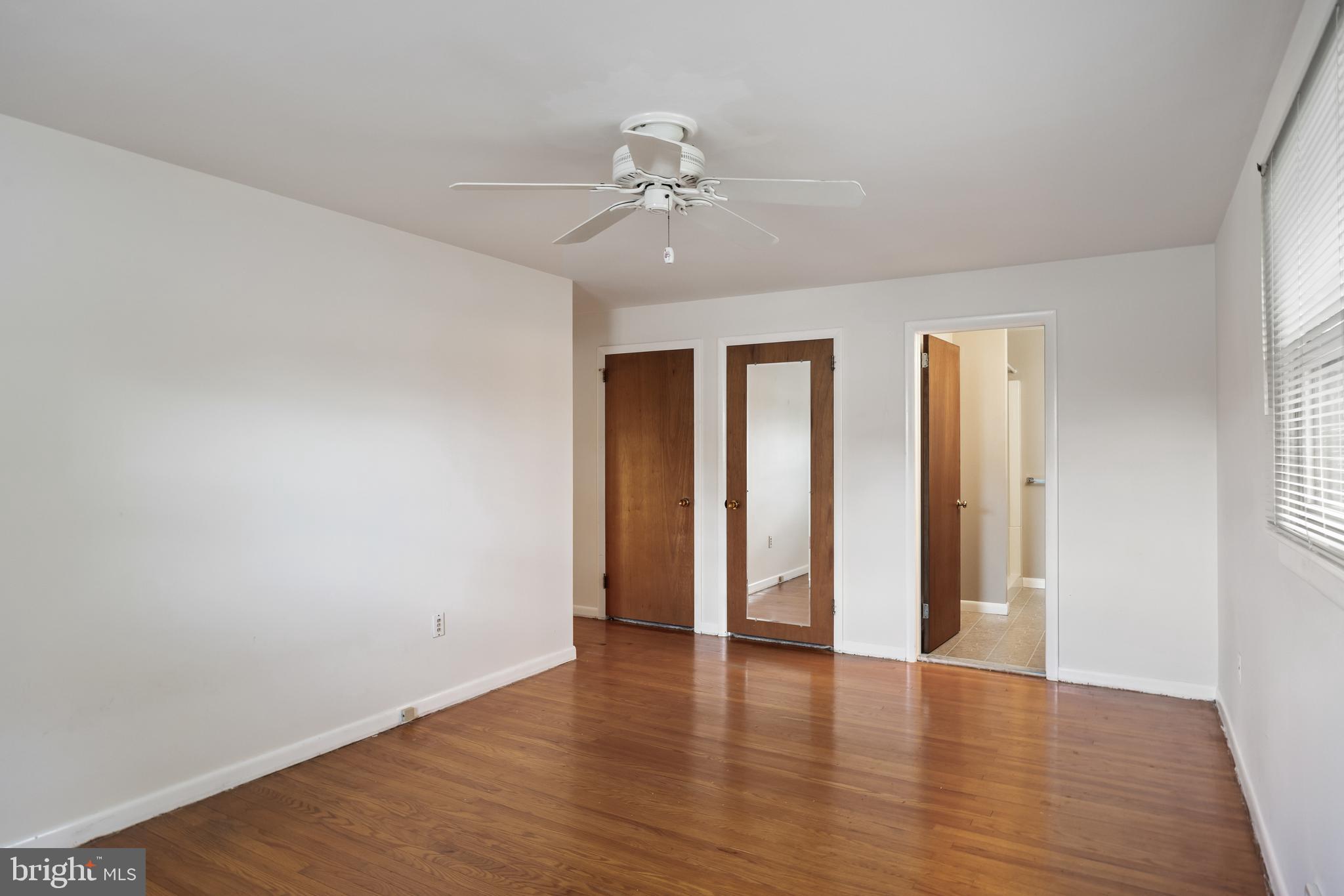 831 WINDSOR DRIVE