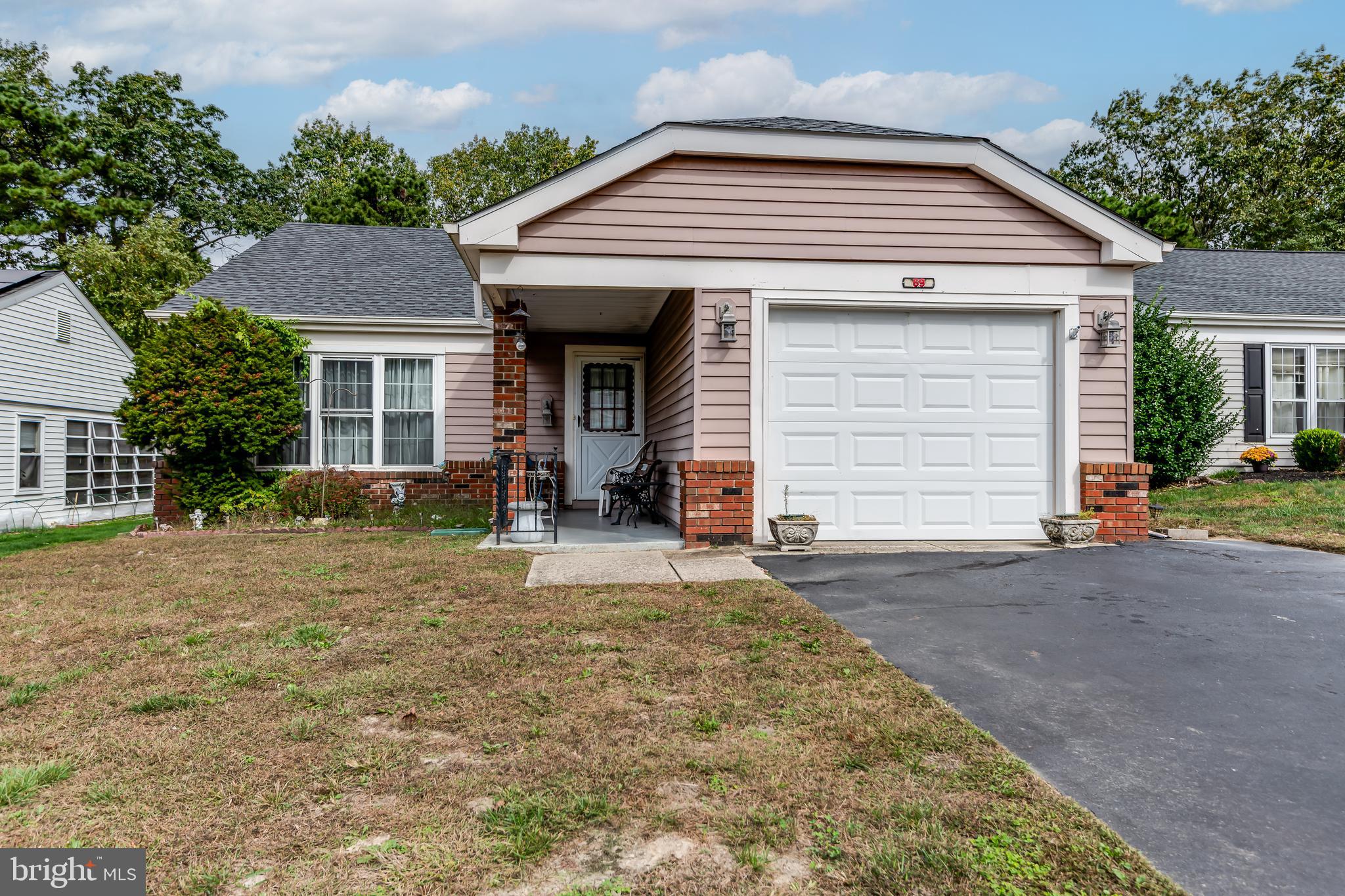 69 BUCKINGHAM DRIVE