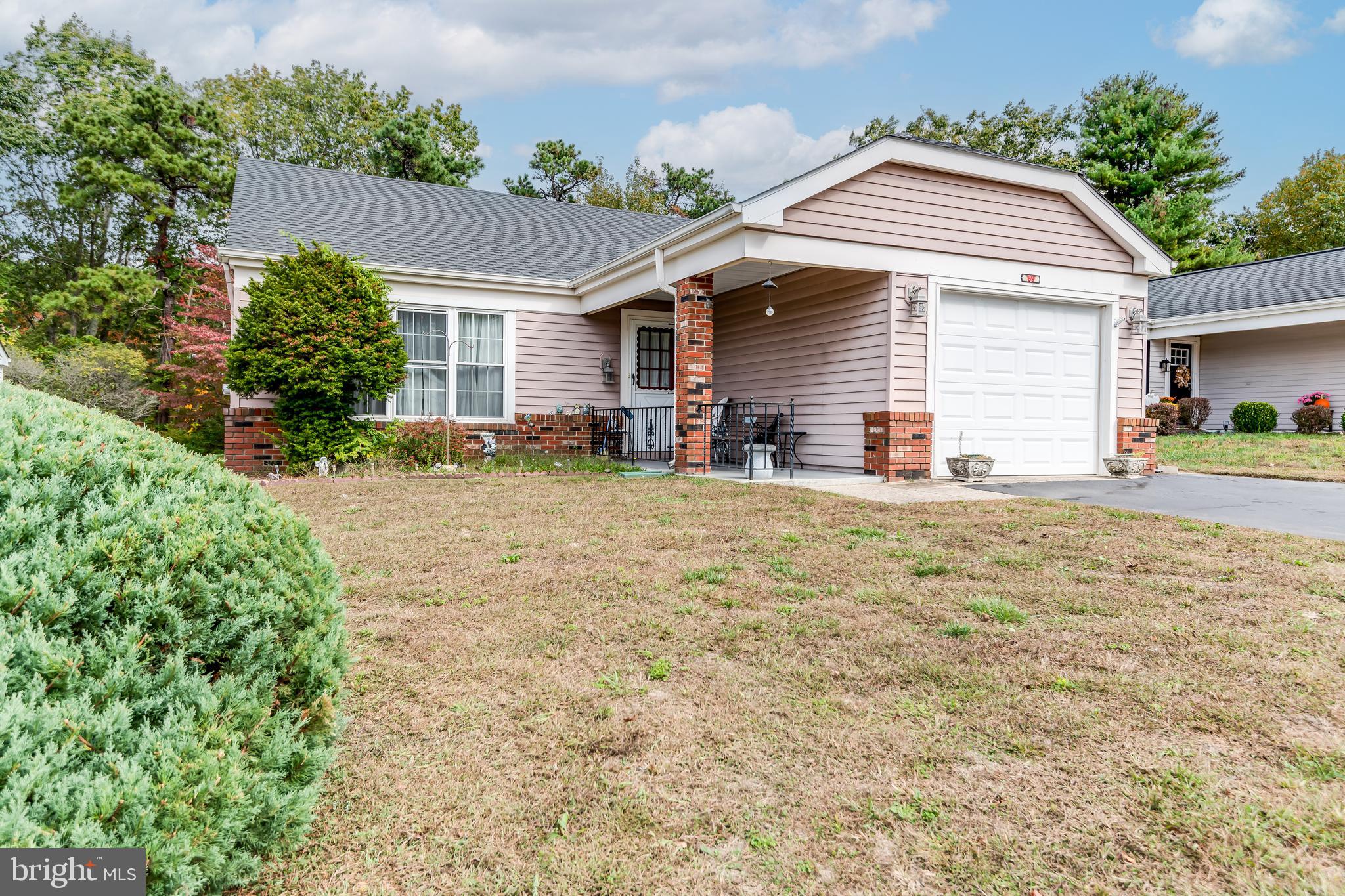 69 BUCKINGHAM DRIVE