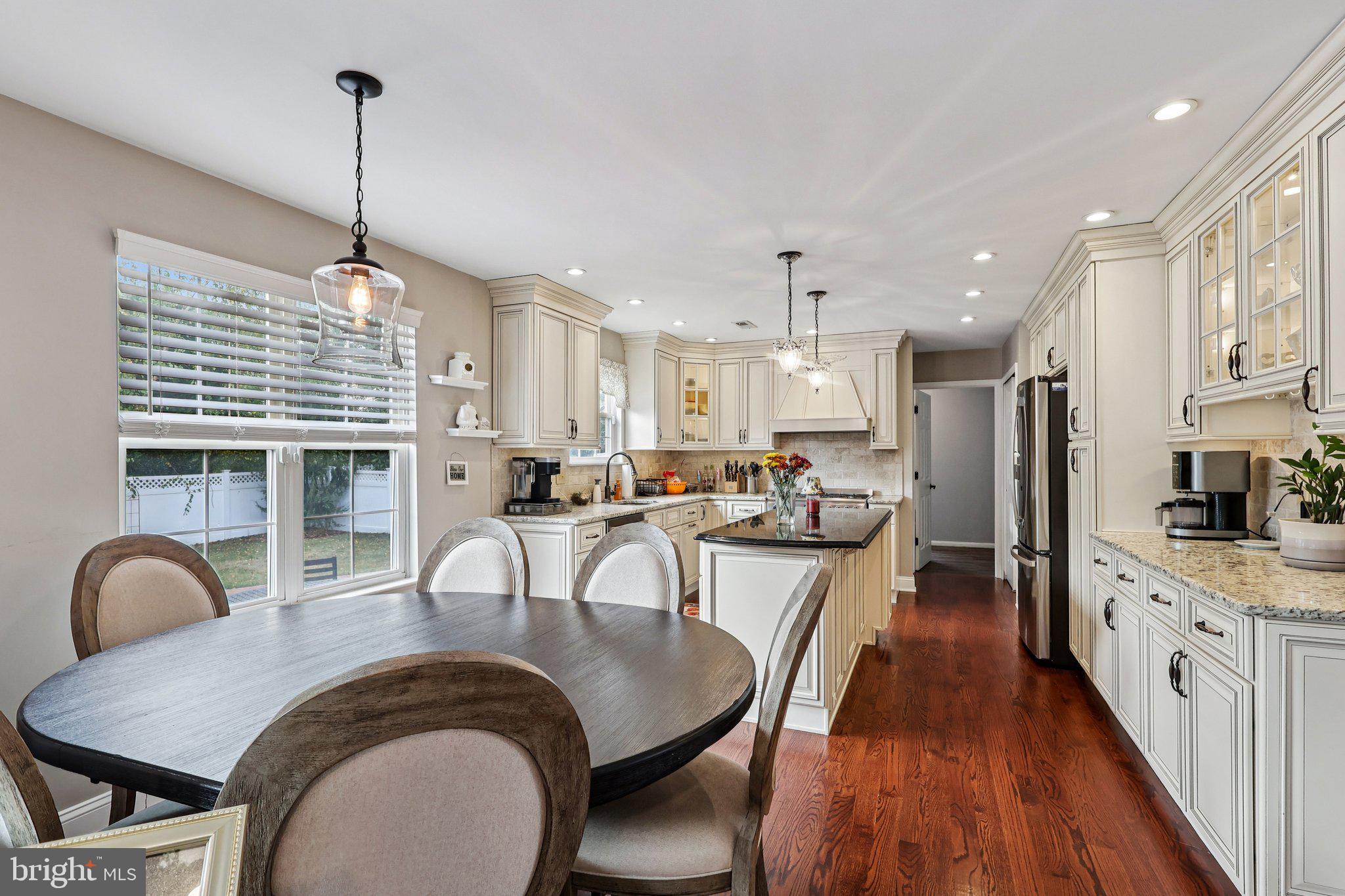 19 ANNAPOLIS DRIVE