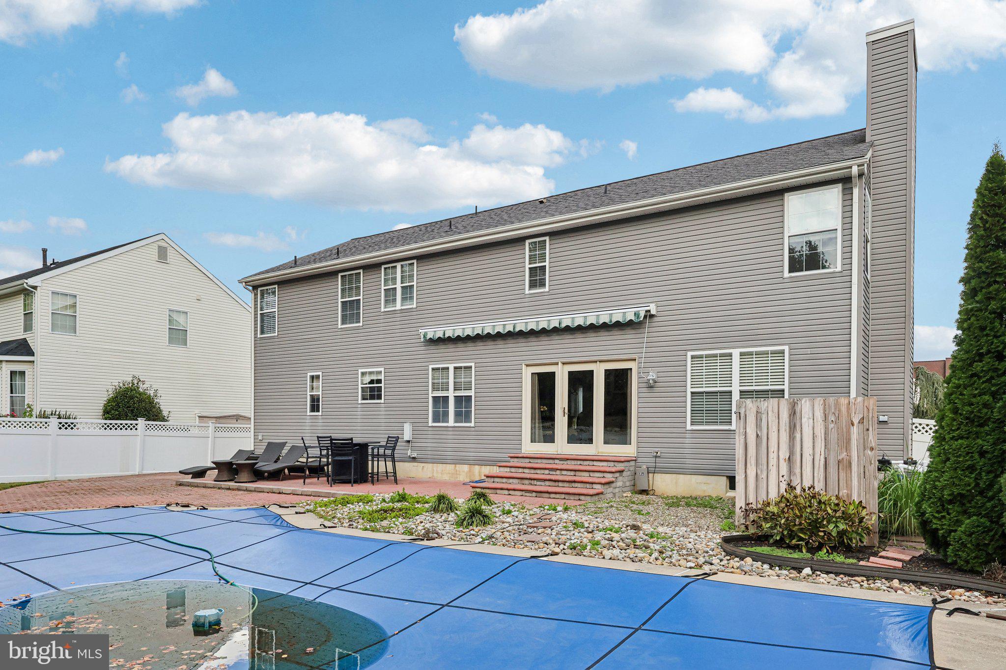 19 ANNAPOLIS DRIVE