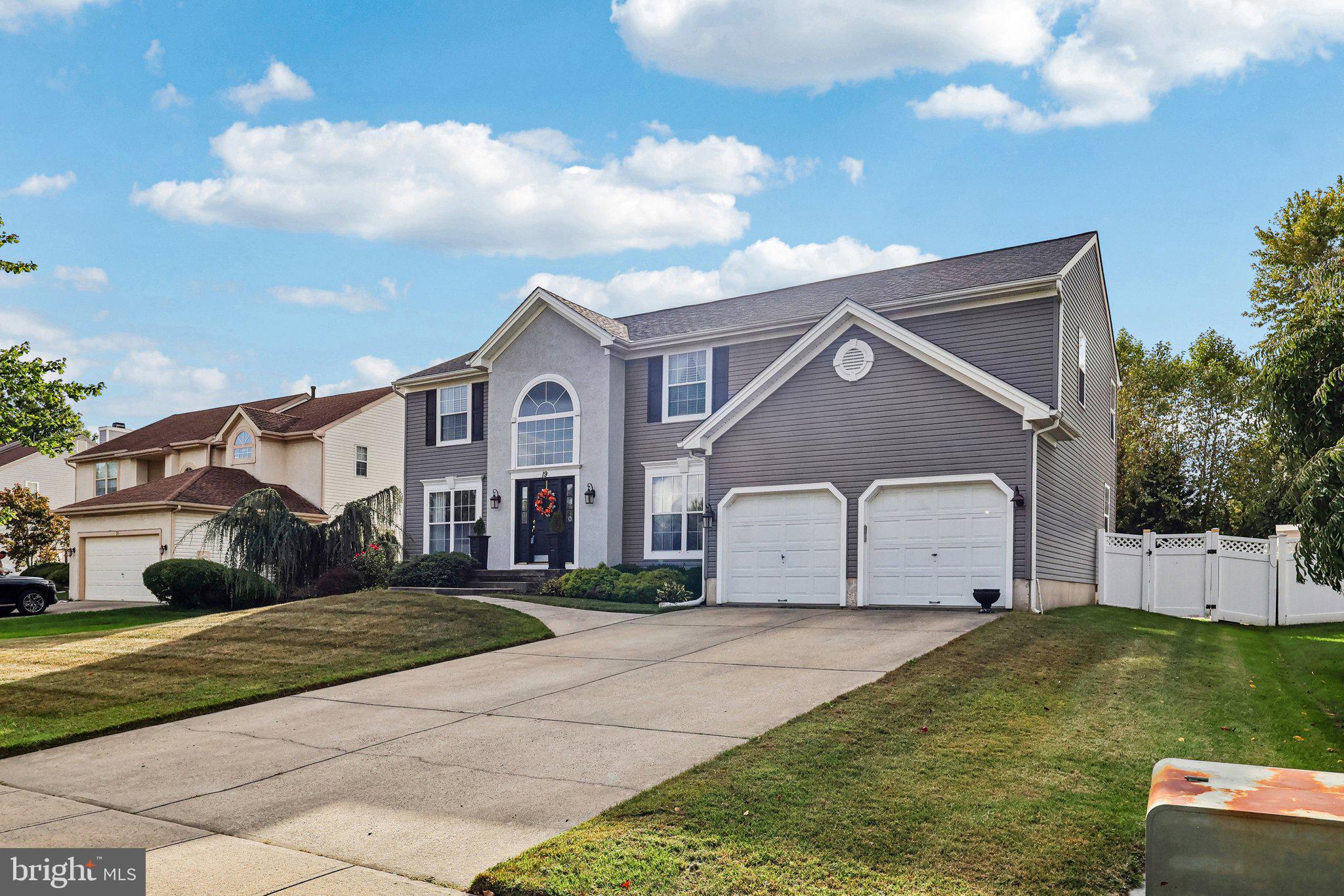 19 ANNAPOLIS DRIVE