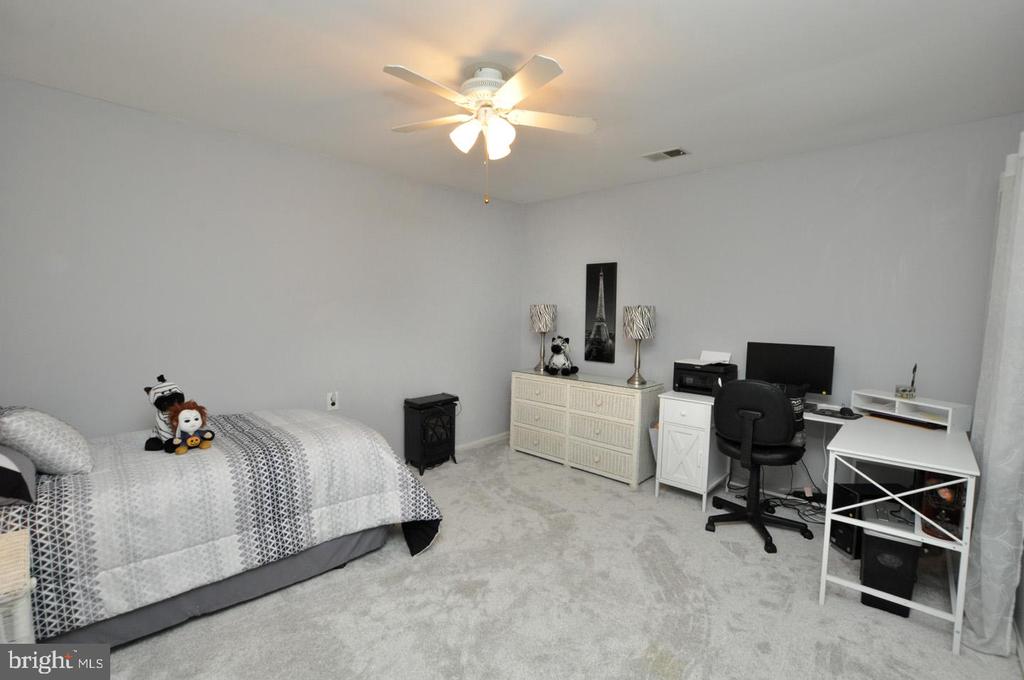 11 E BERWIN WAY