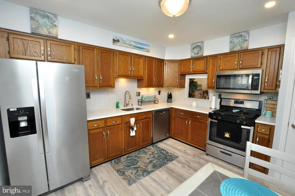 11 E BERWIN WAY