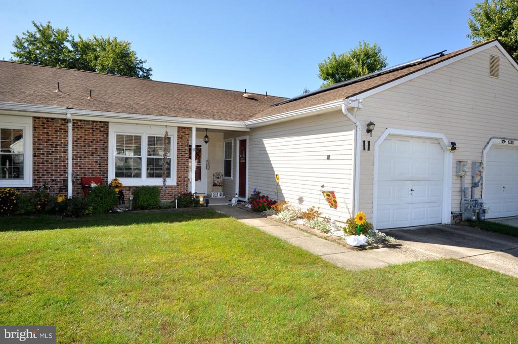 11 E BERWIN WAY