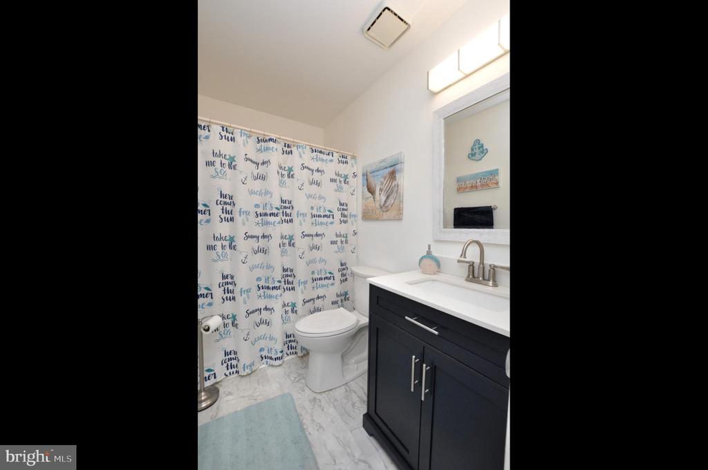 11 E BERWIN WAY
