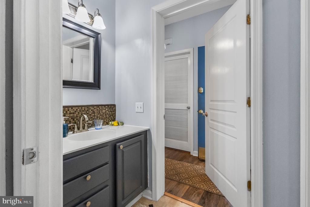 142 ROSEBAY COURT