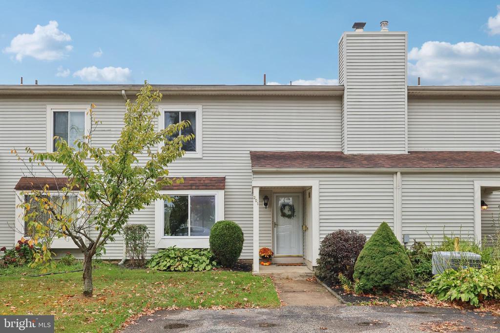 201 EMPRESS STREET