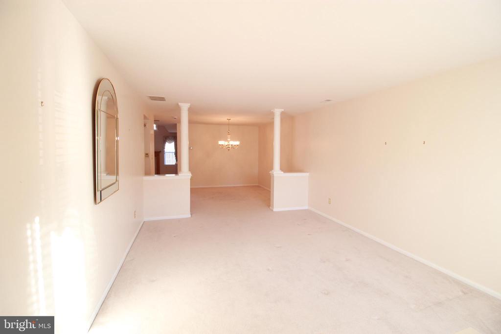 30 LEIGHTON DRIVE