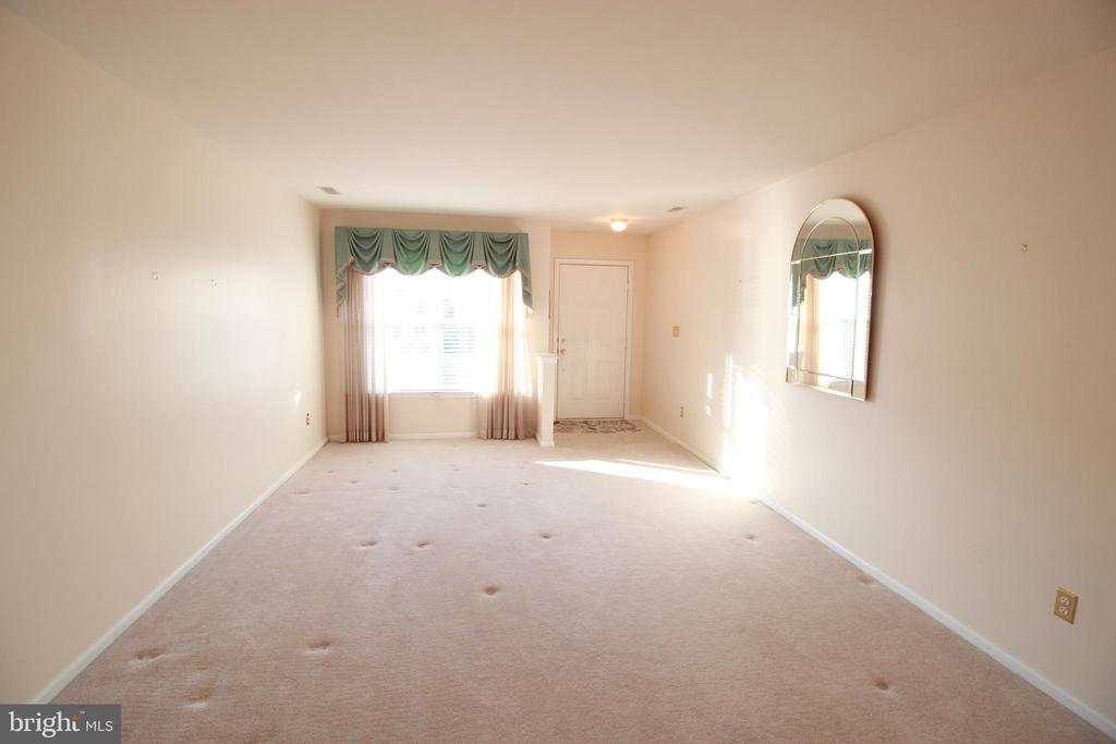 30 LEIGHTON DRIVE