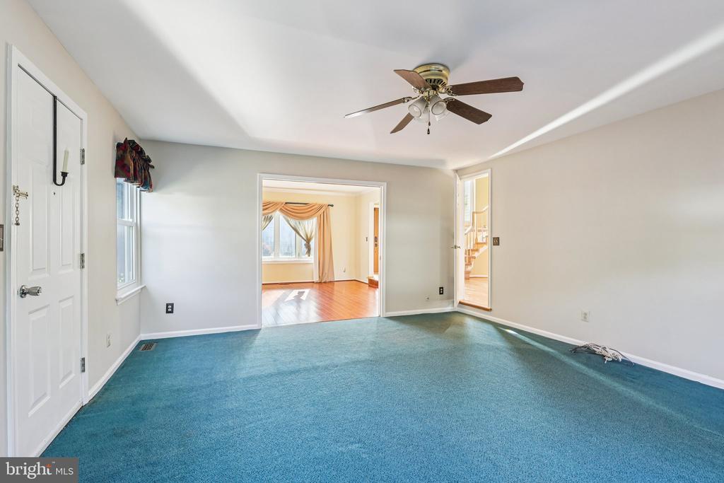 22 HAWK LANE