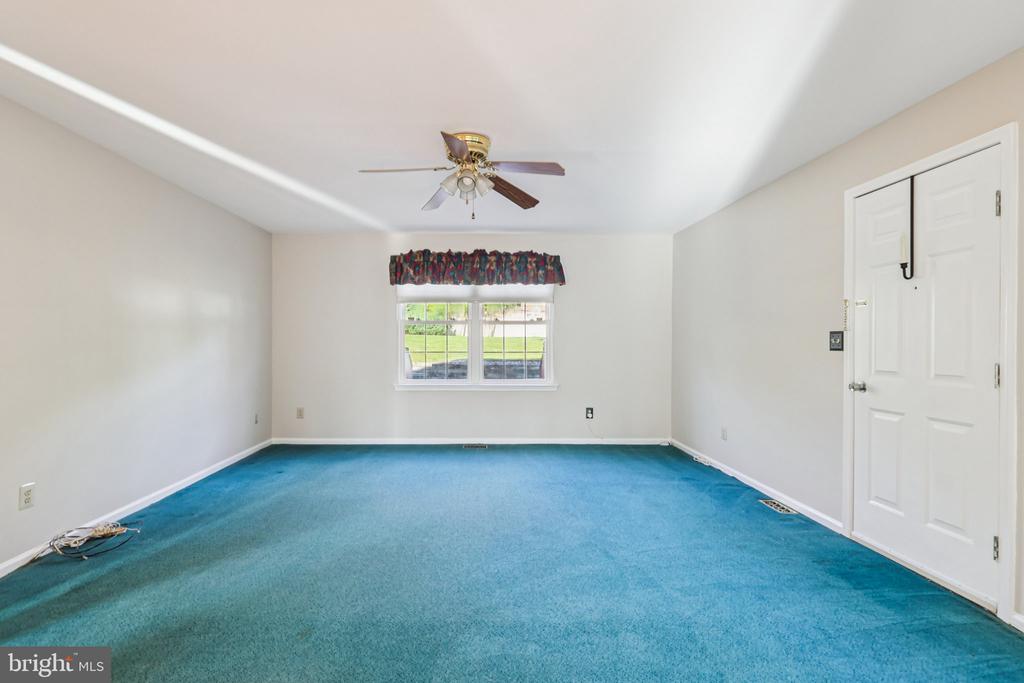 22 HAWK LANE