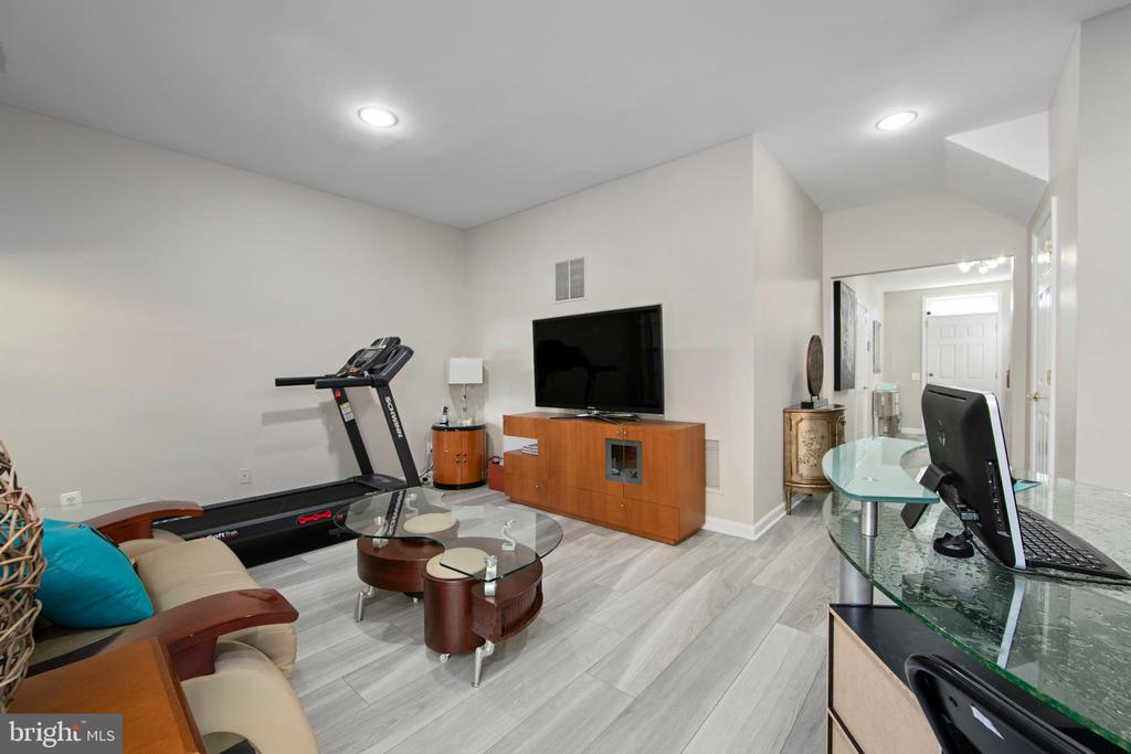 27 FIRETHORN LANE