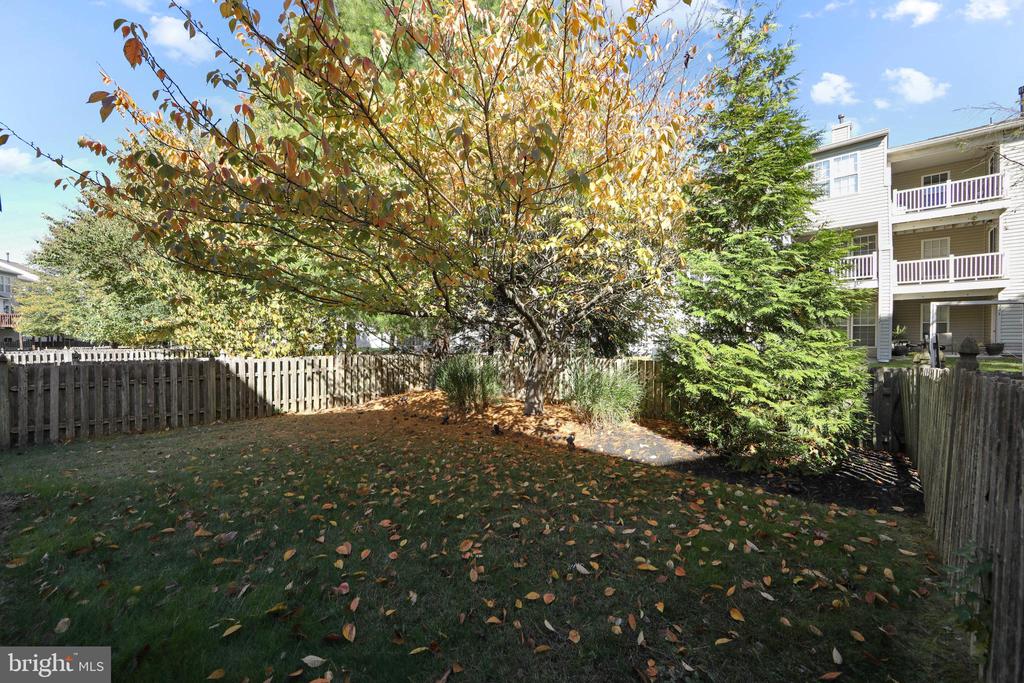 27 FIRETHORN LANE
