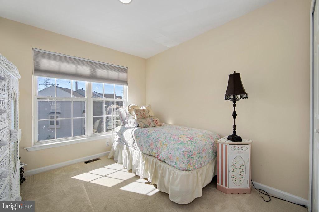 27 FIRETHORN LANE