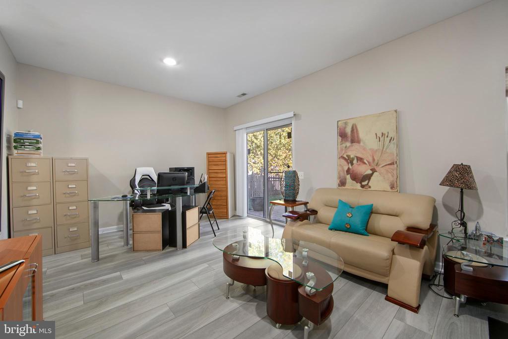 27 FIRETHORN LANE