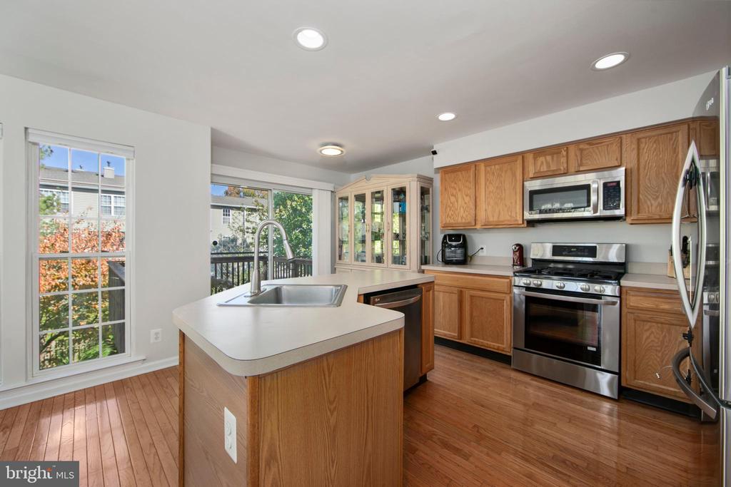27 FIRETHORN LANE